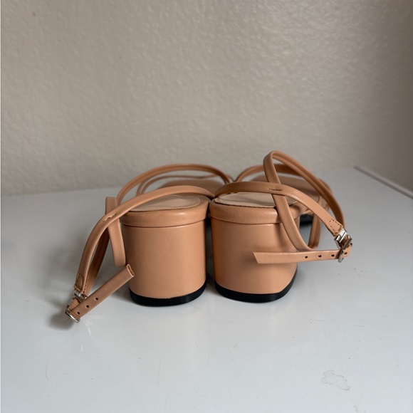 NEW 5 strappy nude block heels - Picture 4 of 8